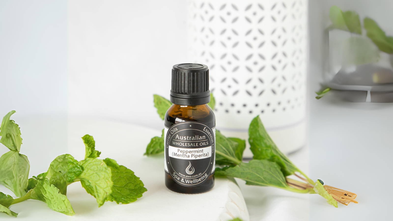 The Benefits of Buying Bulk Peppermint Oil and Lemon Oil